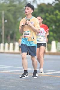 BIB: 5088, 5221
                            <button type="button" onclick="openModal(13132161)" class="btn btn-primary btn-sm float-right btn-popup" data-toggle="modal" data-target=".modal-high-quality">
                        <i class="fas fa-shopping-cart"></i> Add to Cart
                    </button>
                                            <button type="button" onclick="isThisMe(13132161, true)" class="btn btn-success btn-sm float-right btn-popup btn-isme hidden" data-toggle="tooltip" data-placement="bottom" title="นี่คือรูปของคุณใช่ไหม คลิกที่นี่เพื่อเอาเข้าอัลบั้ม">
                        <i class="fas fa-plus"></i> Add to album
                    </button>
                    <button type="button" onclick="isThisMe(13132161, false)" class="btn btn-warning btn-sm float-right btn-popup btn-isnotme hidden">
                        <i class="fas fa-ban"></i> Remove from album
                    </button>