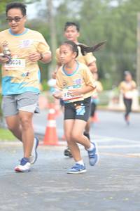 BIB: 3038
                            <button type="button" onclick="openModal(13133276)" class="btn btn-primary btn-sm float-right btn-popup" data-toggle="modal" data-target=".modal-high-quality">
                        <i class="fas fa-shopping-cart"></i> Add to Cart
                    </button>
                                            <button type="button" onclick="isThisMe(13133276, true)" class="btn btn-success btn-sm float-right btn-popup btn-isme hidden" data-toggle="tooltip" data-placement="bottom" title="นี่คือรูปของคุณใช่ไหม คลิกที่นี่เพื่อเอาเข้าอัลบั้ม">
                        <i class="fas fa-plus"></i> Add to album
                    </button>
                    <button type="button" onclick="isThisMe(13133276, false)" class="btn btn-warning btn-sm float-right btn-popup btn-isnotme hidden">
                        <i class="fas fa-ban"></i> Remove from album
                    </button>