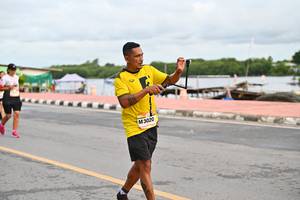 BIB: 3020
                            <button type="button" onclick="openModal(13101377)" class="btn btn-primary btn-sm float-right btn-popup" data-toggle="modal" data-target=".modal-high-quality">
                        <i class="fas fa-shopping-cart"></i> Add to Cart
                    </button>
                                            <button type="button" onclick="isThisMe(13101377, true)" class="btn btn-success btn-sm float-right btn-popup btn-isme hidden" data-toggle="tooltip" data-placement="bottom" title="นี่คือรูปของคุณใช่ไหม คลิกที่นี่เพื่อเอาเข้าอัลบั้ม">
                        <i class="fas fa-plus"></i> Add to album
                    </button>
                    <button type="button" onclick="isThisMe(13101377, false)" class="btn btn-warning btn-sm float-right btn-popup btn-isnotme hidden">
                        <i class="fas fa-ban"></i> Remove from album
                    </button>