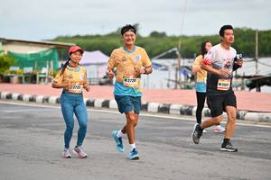 BIB: 2720, 2000, 2723
                            <button type="button" onclick="openModal(13103292)" class="btn btn-primary btn-sm float-right btn-popup" data-toggle="modal" data-target=".modal-high-quality">
                        <i class="fas fa-shopping-cart"></i> Add to Cart
                    </button>
                                            <button type="button" onclick="isThisMe(13103292, true)" class="btn btn-success btn-sm float-right btn-popup btn-isme hidden" data-toggle="tooltip" data-placement="bottom" title="นี่คือรูปของคุณใช่ไหม คลิกที่นี่เพื่อเอาเข้าอัลบั้ม">
                        <i class="fas fa-plus"></i> Add to album
                    </button>
                    <button type="button" onclick="isThisMe(13103292, false)" class="btn btn-warning btn-sm float-right btn-popup btn-isnotme hidden">
                        <i class="fas fa-ban"></i> Remove from album
                    </button>