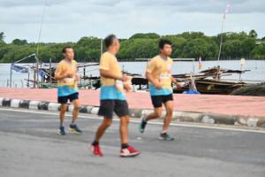 BIB: 
                            <button type="button" onclick="openModal(13097339)" class="btn btn-primary btn-sm float-right btn-popup" data-toggle="modal" data-target=".modal-high-quality">
                        <i class="fas fa-shopping-cart"></i> Add to Cart
                    </button>
                                            <button type="button" onclick="isThisMe(13097339, true)" class="btn btn-success btn-sm float-right btn-popup btn-isme hidden" data-toggle="tooltip" data-placement="bottom" title="นี่คือรูปของคุณใช่ไหม คลิกที่นี่เพื่อเอาเข้าอัลบั้ม">
                        <i class="fas fa-plus"></i> Add to album
                    </button>
                    <button type="button" onclick="isThisMe(13097339, false)" class="btn btn-warning btn-sm float-right btn-popup btn-isnotme hidden">
                        <i class="fas fa-ban"></i> Remove from album
                    </button>