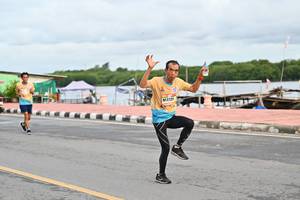 BIB: 2725
                            <button type="button" onclick="openModal(13098964)" class="btn btn-primary btn-sm float-right btn-popup" data-toggle="modal" data-target=".modal-high-quality">
                        <i class="fas fa-shopping-cart"></i> Add to Cart
                    </button>
                                            <button type="button" onclick="isThisMe(13098964, true)" class="btn btn-success btn-sm float-right btn-popup btn-isme hidden" data-toggle="tooltip" data-placement="bottom" title="นี่คือรูปของคุณใช่ไหม คลิกที่นี่เพื่อเอาเข้าอัลบั้ม">
                        <i class="fas fa-plus"></i> Add to album
                    </button>
                    <button type="button" onclick="isThisMe(13098964, false)" class="btn btn-warning btn-sm float-right btn-popup btn-isnotme hidden">
                        <i class="fas fa-ban"></i> Remove from album
                    </button>