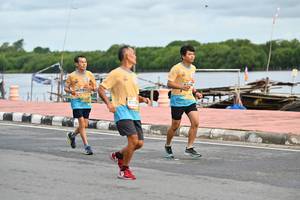 BIB: 4272
                            <button type="button" onclick="openModal(13097180)" class="btn btn-primary btn-sm float-right btn-popup" data-toggle="modal" data-target=".modal-high-quality">
                        <i class="fas fa-shopping-cart"></i> Add to Cart
                    </button>
                                            <button type="button" onclick="isThisMe(13097180, true)" class="btn btn-success btn-sm float-right btn-popup btn-isme hidden" data-toggle="tooltip" data-placement="bottom" title="นี่คือรูปของคุณใช่ไหม คลิกที่นี่เพื่อเอาเข้าอัลบั้ม">
                        <i class="fas fa-plus"></i> Add to album
                    </button>
                    <button type="button" onclick="isThisMe(13097180, false)" class="btn btn-warning btn-sm float-right btn-popup btn-isnotme hidden">
                        <i class="fas fa-ban"></i> Remove from album
                    </button>