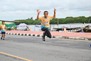 BIB: 2725
                            <button type="button" onclick="openModal(13098902)" class="btn btn-primary btn-sm float-right btn-popup" data-toggle="modal" data-target=".modal-high-quality">
                        <i class="fas fa-shopping-cart"></i> Add to Cart
                    </button>
                                            <button type="button" onclick="isThisMe(13098902, true)" class="btn btn-success btn-sm float-right btn-popup btn-isme hidden" data-toggle="tooltip" data-placement="bottom" title="นี่คือรูปของคุณใช่ไหม คลิกที่นี่เพื่อเอาเข้าอัลบั้ม">
                        <i class="fas fa-plus"></i> Add to album
                    </button>
                    <button type="button" onclick="isThisMe(13098902, false)" class="btn btn-warning btn-sm float-right btn-popup btn-isnotme hidden">
                        <i class="fas fa-ban"></i> Remove from album
                    </button>