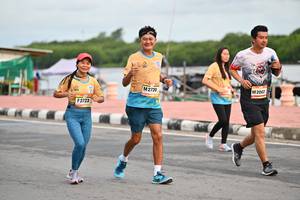 BIB: 2720, 2002, 2723
                            <button type="button" onclick="openModal(13103356)" class="btn btn-primary btn-sm float-right btn-popup" data-toggle="modal" data-target=".modal-high-quality">
                        <i class="fas fa-shopping-cart"></i> Add to Cart
                    </button>
                                            <button type="button" onclick="isThisMe(13103356, true)" class="btn btn-success btn-sm float-right btn-popup btn-isme hidden" data-toggle="tooltip" data-placement="bottom" title="นี่คือรูปของคุณใช่ไหม คลิกที่นี่เพื่อเอาเข้าอัลบั้ม">
                        <i class="fas fa-plus"></i> Add to album
                    </button>
                    <button type="button" onclick="isThisMe(13103356, false)" class="btn btn-warning btn-sm float-right btn-popup btn-isnotme hidden">
                        <i class="fas fa-ban"></i> Remove from album
                    </button>