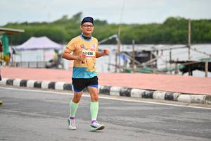 BIB: 1036
                            <button type="button" onclick="openModal(13072338)" class="btn btn-primary btn-sm float-right btn-popup" data-toggle="modal" data-target=".modal-high-quality">
                        <i class="fas fa-shopping-cart"></i> Add to Cart
                    </button>
                                            <button type="button" onclick="isThisMe(13072338, true)" class="btn btn-success btn-sm float-right btn-popup btn-isme hidden" data-toggle="tooltip" data-placement="bottom" title="นี่คือรูปของคุณใช่ไหม คลิกที่นี่เพื่อเอาเข้าอัลบั้ม">
                        <i class="fas fa-plus"></i> Add to album
                    </button>
                    <button type="button" onclick="isThisMe(13072338, false)" class="btn btn-warning btn-sm float-right btn-popup btn-isnotme hidden">
                        <i class="fas fa-ban"></i> Remove from album
                    </button>