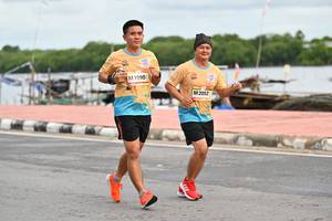 BIB: 1090, 2052
                            <button type="button" onclick="openModal(13084946)" class="btn btn-primary btn-sm float-right btn-popup" data-toggle="modal" data-target=".modal-high-quality">
                        <i class="fas fa-shopping-cart"></i> Add to Cart
                    </button>
                                            <button type="button" onclick="isThisMe(13084946, true)" class="btn btn-success btn-sm float-right btn-popup btn-isme hidden" data-toggle="tooltip" data-placement="bottom" title="นี่คือรูปของคุณใช่ไหม คลิกที่นี่เพื่อเอาเข้าอัลบั้ม">
                        <i class="fas fa-plus"></i> Add to album
                    </button>
                    <button type="button" onclick="isThisMe(13084946, false)" class="btn btn-warning btn-sm float-right btn-popup btn-isnotme hidden">
                        <i class="fas fa-ban"></i> Remove from album
                    </button>