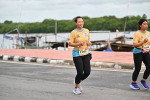 BIB: 3152, 2004
                            <button type="button" onclick="openModal(13061141)" class="btn btn-primary btn-sm float-right btn-popup" data-toggle="modal" data-target=".modal-high-quality">
                        <i class="fas fa-shopping-cart"></i> Add to Cart
                    </button>
                                            <button type="button" onclick="isThisMe(13061141, true)" class="btn btn-success btn-sm float-right btn-popup btn-isme hidden" data-toggle="tooltip" data-placement="bottom" title="นี่คือรูปของคุณใช่ไหม คลิกที่นี่เพื่อเอาเข้าอัลบั้ม">
                        <i class="fas fa-plus"></i> Add to album
                    </button>
                    <button type="button" onclick="isThisMe(13061141, false)" class="btn btn-warning btn-sm float-right btn-popup btn-isnotme hidden">
                        <i class="fas fa-ban"></i> Remove from album
                    </button>