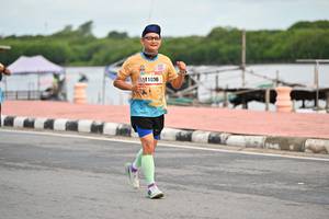 BIB: 1036
                            <button type="button" onclick="openModal(13073140)" class="btn btn-primary btn-sm float-right btn-popup" data-toggle="modal" data-target=".modal-high-quality">
                        <i class="fas fa-shopping-cart"></i> Add to Cart
                    </button>
                                            <button type="button" onclick="isThisMe(13073140, true)" class="btn btn-success btn-sm float-right btn-popup btn-isme hidden" data-toggle="tooltip" data-placement="bottom" title="นี่คือรูปของคุณใช่ไหม คลิกที่นี่เพื่อเอาเข้าอัลบั้ม">
                        <i class="fas fa-plus"></i> Add to album
                    </button>
                    <button type="button" onclick="isThisMe(13073140, false)" class="btn btn-warning btn-sm float-right btn-popup btn-isnotme hidden">
                        <i class="fas fa-ban"></i> Remove from album
                    </button>