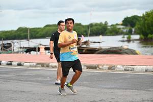 BIB: 214
                            <button type="button" onclick="openModal(13075938)" class="btn btn-primary btn-sm float-right btn-popup" data-toggle="modal" data-target=".modal-high-quality">
                        <i class="fas fa-shopping-cart"></i> Add to Cart
                    </button>
                                            <button type="button" onclick="isThisMe(13075938, true)" class="btn btn-success btn-sm float-right btn-popup btn-isme hidden" data-toggle="tooltip" data-placement="bottom" title="นี่คือรูปของคุณใช่ไหม คลิกที่นี่เพื่อเอาเข้าอัลบั้ม">
                        <i class="fas fa-plus"></i> Add to album
                    </button>
                    <button type="button" onclick="isThisMe(13075938, false)" class="btn btn-warning btn-sm float-right btn-popup btn-isnotme hidden">
                        <i class="fas fa-ban"></i> Remove from album
                    </button>