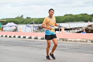 BIB: 069
                            <button type="button" onclick="openModal(13069901)" class="btn btn-primary btn-sm float-right btn-popup" data-toggle="modal" data-target=".modal-high-quality">
                        <i class="fas fa-shopping-cart"></i> Add to Cart
                    </button>
                                            <button type="button" onclick="isThisMe(13069901, true)" class="btn btn-success btn-sm float-right btn-popup btn-isme hidden" data-toggle="tooltip" data-placement="bottom" title="นี่คือรูปของคุณใช่ไหม คลิกที่นี่เพื่อเอาเข้าอัลบั้ม">
                        <i class="fas fa-plus"></i> Add to album
                    </button>
                    <button type="button" onclick="isThisMe(13069901, false)" class="btn btn-warning btn-sm float-right btn-popup btn-isnotme hidden">
                        <i class="fas fa-ban"></i> Remove from album
                    </button>