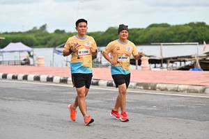 BIB: 1090, 2052
                            <button type="button" onclick="openModal(13084253)" class="btn btn-primary btn-sm float-right btn-popup" data-toggle="modal" data-target=".modal-high-quality">
                        <i class="fas fa-shopping-cart"></i> Add to Cart
                    </button>
                                            <button type="button" onclick="isThisMe(13084253, true)" class="btn btn-success btn-sm float-right btn-popup btn-isme hidden" data-toggle="tooltip" data-placement="bottom" title="นี่คือรูปของคุณใช่ไหม คลิกที่นี่เพื่อเอาเข้าอัลบั้ม">
                        <i class="fas fa-plus"></i> Add to album
                    </button>
                    <button type="button" onclick="isThisMe(13084253, false)" class="btn btn-warning btn-sm float-right btn-popup btn-isnotme hidden">
                        <i class="fas fa-ban"></i> Remove from album
                    </button>