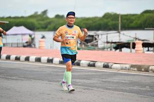 BIB: 1036
                            <button type="button" onclick="openModal(13073142)" class="btn btn-primary btn-sm float-right btn-popup" data-toggle="modal" data-target=".modal-high-quality">
                        <i class="fas fa-shopping-cart"></i> Add to Cart
                    </button>
                                            <button type="button" onclick="isThisMe(13073142, true)" class="btn btn-success btn-sm float-right btn-popup btn-isme hidden" data-toggle="tooltip" data-placement="bottom" title="นี่คือรูปของคุณใช่ไหม คลิกที่นี่เพื่อเอาเข้าอัลบั้ม">
                        <i class="fas fa-plus"></i> Add to album
                    </button>
                    <button type="button" onclick="isThisMe(13073142, false)" class="btn btn-warning btn-sm float-right btn-popup btn-isnotme hidden">
                        <i class="fas fa-ban"></i> Remove from album
                    </button>