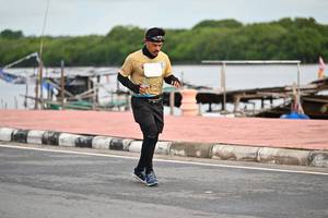 BIB: 
                            <button type="button" onclick="openModal(13061649)" class="btn btn-primary btn-sm float-right btn-popup" data-toggle="modal" data-target=".modal-high-quality">
                        <i class="fas fa-shopping-cart"></i> Add to Cart
                    </button>
                                            <button type="button" onclick="isThisMe(13061649, true)" class="btn btn-success btn-sm float-right btn-popup btn-isme hidden" data-toggle="tooltip" data-placement="bottom" title="นี่คือรูปของคุณใช่ไหม คลิกที่นี่เพื่อเอาเข้าอัลบั้ม">
                        <i class="fas fa-plus"></i> Add to album
                    </button>
                    <button type="button" onclick="isThisMe(13061649, false)" class="btn btn-warning btn-sm float-right btn-popup btn-isnotme hidden">
                        <i class="fas fa-ban"></i> Remove from album
                    </button>