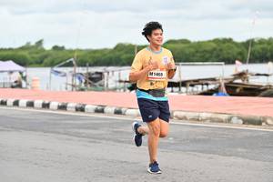 BIB: 1465
                            <button type="button" onclick="openModal(13070091)" class="btn btn-primary btn-sm float-right btn-popup" data-toggle="modal" data-target=".modal-high-quality">
                        <i class="fas fa-shopping-cart"></i> Add to Cart
                    </button>
                                            <button type="button" onclick="isThisMe(13070091, true)" class="btn btn-success btn-sm float-right btn-popup btn-isme hidden" data-toggle="tooltip" data-placement="bottom" title="นี่คือรูปของคุณใช่ไหม คลิกที่นี่เพื่อเอาเข้าอัลบั้ม">
                        <i class="fas fa-plus"></i> Add to album
                    </button>
                    <button type="button" onclick="isThisMe(13070091, false)" class="btn btn-warning btn-sm float-right btn-popup btn-isnotme hidden">
                        <i class="fas fa-ban"></i> Remove from album
                    </button>