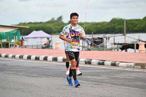 BIB: 2215
                            <button type="button" onclick="openModal(13059795)" class="btn btn-primary btn-sm float-right btn-popup" data-toggle="modal" data-target=".modal-high-quality">
                        <i class="fas fa-shopping-cart"></i> Add to Cart
                    </button>
                                            <button type="button" onclick="isThisMe(13059795, true)" class="btn btn-success btn-sm float-right btn-popup btn-isme hidden" data-toggle="tooltip" data-placement="bottom" title="นี่คือรูปของคุณใช่ไหม คลิกที่นี่เพื่อเอาเข้าอัลบั้ม">
                        <i class="fas fa-plus"></i> Add to album
                    </button>
                    <button type="button" onclick="isThisMe(13059795, false)" class="btn btn-warning btn-sm float-right btn-popup btn-isnotme hidden">
                        <i class="fas fa-ban"></i> Remove from album
                    </button>