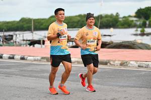 BIB: 1090, 2052
                            <button type="button" onclick="openModal(13085418)" class="btn btn-primary btn-sm float-right btn-popup" data-toggle="modal" data-target=".modal-high-quality">
                        <i class="fas fa-shopping-cart"></i> Add to Cart
                    </button>
                                            <button type="button" onclick="isThisMe(13085418, true)" class="btn btn-success btn-sm float-right btn-popup btn-isme hidden" data-toggle="tooltip" data-placement="bottom" title="นี่คือรูปของคุณใช่ไหม คลิกที่นี่เพื่อเอาเข้าอัลบั้ม">
                        <i class="fas fa-plus"></i> Add to album
                    </button>
                    <button type="button" onclick="isThisMe(13085418, false)" class="btn btn-warning btn-sm float-right btn-popup btn-isnotme hidden">
                        <i class="fas fa-ban"></i> Remove from album
                    </button>