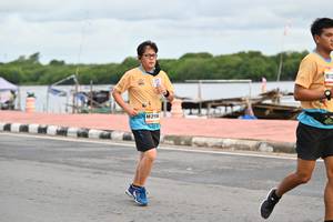 BIB: 2156
                            <button type="button" onclick="openModal(13076418)" class="btn btn-primary btn-sm float-right btn-popup" data-toggle="modal" data-target=".modal-high-quality">
                        <i class="fas fa-shopping-cart"></i> Add to Cart
                    </button>
                                            <button type="button" onclick="isThisMe(13076418, true)" class="btn btn-success btn-sm float-right btn-popup btn-isme hidden" data-toggle="tooltip" data-placement="bottom" title="นี่คือรูปของคุณใช่ไหม คลิกที่นี่เพื่อเอาเข้าอัลบั้ม">
                        <i class="fas fa-plus"></i> Add to album
                    </button>
                    <button type="button" onclick="isThisMe(13076418, false)" class="btn btn-warning btn-sm float-right btn-popup btn-isnotme hidden">
                        <i class="fas fa-ban"></i> Remove from album
                    </button>