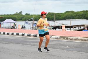 BIB: 200
                            <button type="button" onclick="openModal(13081888)" class="btn btn-primary btn-sm float-right btn-popup" data-toggle="modal" data-target=".modal-high-quality">
                        <i class="fas fa-shopping-cart"></i> Add to Cart
                    </button>
                                            <button type="button" onclick="isThisMe(13081888, true)" class="btn btn-success btn-sm float-right btn-popup btn-isme hidden" data-toggle="tooltip" data-placement="bottom" title="นี่คือรูปของคุณใช่ไหม คลิกที่นี่เพื่อเอาเข้าอัลบั้ม">
                        <i class="fas fa-plus"></i> Add to album
                    </button>
                    <button type="button" onclick="isThisMe(13081888, false)" class="btn btn-warning btn-sm float-right btn-popup btn-isnotme hidden">
                        <i class="fas fa-ban"></i> Remove from album
                    </button>