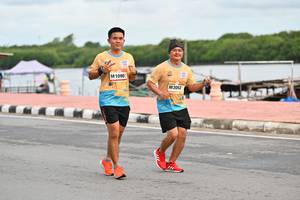 BIB: 1090, 2052
                            <button type="button" onclick="openModal(13084169)" class="btn btn-primary btn-sm float-right btn-popup" data-toggle="modal" data-target=".modal-high-quality">
                        <i class="fas fa-shopping-cart"></i> Add to Cart
                    </button>
                                            <button type="button" onclick="isThisMe(13084169, true)" class="btn btn-success btn-sm float-right btn-popup btn-isme hidden" data-toggle="tooltip" data-placement="bottom" title="นี่คือรูปของคุณใช่ไหม คลิกที่นี่เพื่อเอาเข้าอัลบั้ม">
                        <i class="fas fa-plus"></i> Add to album
                    </button>
                    <button type="button" onclick="isThisMe(13084169, false)" class="btn btn-warning btn-sm float-right btn-popup btn-isnotme hidden">
                        <i class="fas fa-ban"></i> Remove from album
                    </button>