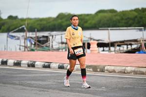 BIB: 1387
                            <button type="button" onclick="openModal(13060146)" class="btn btn-primary btn-sm float-right btn-popup" data-toggle="modal" data-target=".modal-high-quality">
                        <i class="fas fa-shopping-cart"></i> Add to Cart
                    </button>
                                            <button type="button" onclick="isThisMe(13060146, true)" class="btn btn-success btn-sm float-right btn-popup btn-isme hidden" data-toggle="tooltip" data-placement="bottom" title="นี่คือรูปของคุณใช่ไหม คลิกที่นี่เพื่อเอาเข้าอัลบั้ม">
                        <i class="fas fa-plus"></i> Add to album
                    </button>
                    <button type="button" onclick="isThisMe(13060146, false)" class="btn btn-warning btn-sm float-right btn-popup btn-isnotme hidden">
                        <i class="fas fa-ban"></i> Remove from album
                    </button>