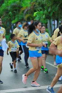 BIB: 520, 590
                            <button type="button" onclick="openModal(13061580)" class="btn btn-primary btn-sm float-right btn-popup" data-toggle="modal" data-target=".modal-high-quality">
                        <i class="fas fa-shopping-cart"></i> Add to Cart
                    </button>
                                            <button type="button" onclick="isThisMe(13061580, true)" class="btn btn-success btn-sm float-right btn-popup btn-isme hidden" data-toggle="tooltip" data-placement="bottom" title="นี่คือรูปของคุณใช่ไหม คลิกที่นี่เพื่อเอาเข้าอัลบั้ม">
                        <i class="fas fa-plus"></i> Add to album
                    </button>
                    <button type="button" onclick="isThisMe(13061580, false)" class="btn btn-warning btn-sm float-right btn-popup btn-isnotme hidden">
                        <i class="fas fa-ban"></i> Remove from album
                    </button>