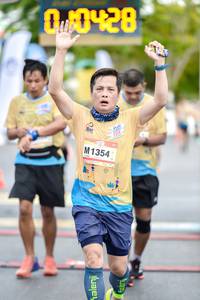 BIB: 0428, 1354
                            <button type="button" onclick="openModal(13139093)" class="btn btn-primary btn-sm float-right btn-popup" data-toggle="modal" data-target=".modal-high-quality">
                        <i class="fas fa-shopping-cart"></i> Add to Cart
                    </button>
                                            <button type="button" onclick="isThisMe(13139093, true)" class="btn btn-success btn-sm float-right btn-popup btn-isme hidden" data-toggle="tooltip" data-placement="bottom" title="นี่คือรูปของคุณใช่ไหม คลิกที่นี่เพื่อเอาเข้าอัลบั้ม">
                        <i class="fas fa-plus"></i> Add to album
                    </button>
                    <button type="button" onclick="isThisMe(13139093, false)" class="btn btn-warning btn-sm float-right btn-popup btn-isnotme hidden">
                        <i class="fas fa-ban"></i> Remove from album
                    </button>