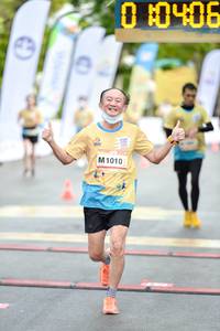 BIB: 0406, 1010
                            <button type="button" onclick="openModal(13139026)" class="btn btn-primary btn-sm float-right btn-popup" data-toggle="modal" data-target=".modal-high-quality">
                        <i class="fas fa-shopping-cart"></i> Add to Cart
                    </button>
                                            <button type="button" onclick="isThisMe(13139026, true)" class="btn btn-success btn-sm float-right btn-popup btn-isme hidden" data-toggle="tooltip" data-placement="bottom" title="นี่คือรูปของคุณใช่ไหม คลิกที่นี่เพื่อเอาเข้าอัลบั้ม">
                        <i class="fas fa-plus"></i> Add to album
                    </button>
                    <button type="button" onclick="isThisMe(13139026, false)" class="btn btn-warning btn-sm float-right btn-popup btn-isnotme hidden">
                        <i class="fas fa-ban"></i> Remove from album
                    </button>