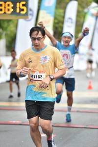 BIB: 1163
                            <button type="button" onclick="openModal(13097348)" class="btn btn-primary btn-sm float-right btn-popup" data-toggle="modal" data-target=".modal-high-quality">
                        <i class="fas fa-shopping-cart"></i> Add to Cart
                    </button>
                                            <button type="button" onclick="isThisMe(13097348, true)" class="btn btn-success btn-sm float-right btn-popup btn-isme hidden" data-toggle="tooltip" data-placement="bottom" title="นี่คือรูปของคุณใช่ไหม คลิกที่นี่เพื่อเอาเข้าอัลบั้ม">
                        <i class="fas fa-plus"></i> Add to album
                    </button>
                    <button type="button" onclick="isThisMe(13097348, false)" class="btn btn-warning btn-sm float-right btn-popup btn-isnotme hidden">
                        <i class="fas fa-ban"></i> Remove from album
                    </button>