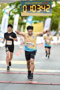 BIB: 10342, 2200, 2016
                            <button type="button" onclick="openModal(13138972)" class="btn btn-primary btn-sm float-right btn-popup" data-toggle="modal" data-target=".modal-high-quality">
                        <i class="fas fa-shopping-cart"></i> Add to Cart
                    </button>
                                            <button type="button" onclick="isThisMe(13138972, true)" class="btn btn-success btn-sm float-right btn-popup btn-isme hidden" data-toggle="tooltip" data-placement="bottom" title="นี่คือรูปของคุณใช่ไหม คลิกที่นี่เพื่อเอาเข้าอัลบั้ม">
                        <i class="fas fa-plus"></i> Add to album
                    </button>
                    <button type="button" onclick="isThisMe(13138972, false)" class="btn btn-warning btn-sm float-right btn-popup btn-isnotme hidden">
                        <i class="fas fa-ban"></i> Remove from album
                    </button>