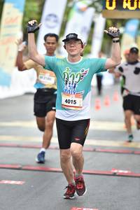 BIB: 4015
                            <button type="button" onclick="openModal(13097097)" class="btn btn-primary btn-sm float-right btn-popup" data-toggle="modal" data-target=".modal-high-quality">
                        <i class="fas fa-shopping-cart"></i> Add to Cart
                    </button>
                                            <button type="button" onclick="isThisMe(13097097, true)" class="btn btn-success btn-sm float-right btn-popup btn-isme hidden" data-toggle="tooltip" data-placement="bottom" title="นี่คือรูปของคุณใช่ไหม คลิกที่นี่เพื่อเอาเข้าอัลบั้ม">
                        <i class="fas fa-plus"></i> Add to album
                    </button>
                    <button type="button" onclick="isThisMe(13097097, false)" class="btn btn-warning btn-sm float-right btn-popup btn-isnotme hidden">
                        <i class="fas fa-ban"></i> Remove from album
                    </button>