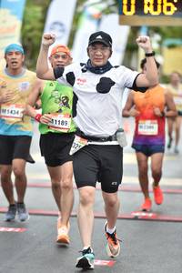 BIB: 1434, 1189, 325
                            <button type="button" onclick="openModal(13097129)" class="btn btn-primary btn-sm float-right btn-popup" data-toggle="modal" data-target=".modal-high-quality">
                        <i class="fas fa-shopping-cart"></i> Add to Cart
                    </button>
                                            <button type="button" onclick="isThisMe(13097129, true)" class="btn btn-success btn-sm float-right btn-popup btn-isme hidden" data-toggle="tooltip" data-placement="bottom" title="นี่คือรูปของคุณใช่ไหม คลิกที่นี่เพื่อเอาเข้าอัลบั้ม">
                        <i class="fas fa-plus"></i> Add to album
                    </button>
                    <button type="button" onclick="isThisMe(13097129, false)" class="btn btn-warning btn-sm float-right btn-popup btn-isnotme hidden">
                        <i class="fas fa-ban"></i> Remove from album
                    </button>