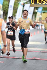 BIB: 1470, 1342
                            <button type="button" onclick="openModal(13096984)" class="btn btn-primary btn-sm float-right btn-popup" data-toggle="modal" data-target=".modal-high-quality">
                        <i class="fas fa-shopping-cart"></i> Add to Cart
                    </button>
                                            <button type="button" onclick="isThisMe(13096984, true)" class="btn btn-success btn-sm float-right btn-popup btn-isme hidden" data-toggle="tooltip" data-placement="bottom" title="นี่คือรูปของคุณใช่ไหม คลิกที่นี่เพื่อเอาเข้าอัลบั้ม">
                        <i class="fas fa-plus"></i> Add to album
                    </button>
                    <button type="button" onclick="isThisMe(13096984, false)" class="btn btn-warning btn-sm float-right btn-popup btn-isnotme hidden">
                        <i class="fas fa-ban"></i> Remove from album
                    </button>