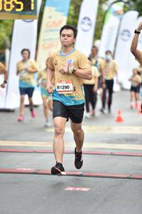 BIB: 1290
                            <button type="button" onclick="openModal(13097479)" class="btn btn-primary btn-sm float-right btn-popup" data-toggle="modal" data-target=".modal-high-quality">
                        <i class="fas fa-shopping-cart"></i> Add to Cart
                    </button>
                                            <button type="button" onclick="isThisMe(13097479, true)" class="btn btn-success btn-sm float-right btn-popup btn-isme hidden" data-toggle="tooltip" data-placement="bottom" title="นี่คือรูปของคุณใช่ไหม คลิกที่นี่เพื่อเอาเข้าอัลบั้ม">
                        <i class="fas fa-plus"></i> Add to album
                    </button>
                    <button type="button" onclick="isThisMe(13097479, false)" class="btn btn-warning btn-sm float-right btn-popup btn-isnotme hidden">
                        <i class="fas fa-ban"></i> Remove from album
                    </button>