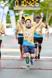 BIB: 0426, 1354
                            <button type="button" onclick="openModal(13139073)" class="btn btn-primary btn-sm float-right btn-popup" data-toggle="modal" data-target=".modal-high-quality">
                        <i class="fas fa-shopping-cart"></i> Add to Cart
                    </button>
                                            <button type="button" onclick="isThisMe(13139073, true)" class="btn btn-success btn-sm float-right btn-popup btn-isme hidden" data-toggle="tooltip" data-placement="bottom" title="นี่คือรูปของคุณใช่ไหม คลิกที่นี่เพื่อเอาเข้าอัลบั้ม">
                        <i class="fas fa-plus"></i> Add to album
                    </button>
                    <button type="button" onclick="isThisMe(13139073, false)" class="btn btn-warning btn-sm float-right btn-popup btn-isnotme hidden">
                        <i class="fas fa-ban"></i> Remove from album
                    </button>