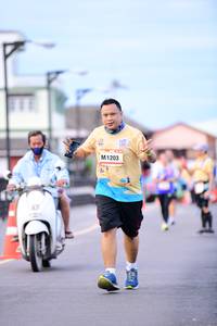 BIB: 1203
                            <button type="button" onclick="openModal(13067631)" class="btn btn-primary btn-sm float-right btn-popup" data-toggle="modal" data-target=".modal-high-quality">
                        <i class="fas fa-shopping-cart"></i> Add to Cart
                    </button>
                                            <button type="button" onclick="isThisMe(13067631, true)" class="btn btn-success btn-sm float-right btn-popup btn-isme hidden" data-toggle="tooltip" data-placement="bottom" title="นี่คือรูปของคุณใช่ไหม คลิกที่นี่เพื่อเอาเข้าอัลบั้ม">
                        <i class="fas fa-plus"></i> Add to album
                    </button>
                    <button type="button" onclick="isThisMe(13067631, false)" class="btn btn-warning btn-sm float-right btn-popup btn-isnotme hidden">
                        <i class="fas fa-ban"></i> Remove from album
                    </button>