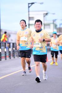 BIB: 2376
                            <button type="button" onclick="openModal(13068972)" class="btn btn-primary btn-sm float-right btn-popup" data-toggle="modal" data-target=".modal-high-quality">
                        <i class="fas fa-shopping-cart"></i> Add to Cart
                    </button>
                                            <button type="button" onclick="isThisMe(13068972, true)" class="btn btn-success btn-sm float-right btn-popup btn-isme hidden" data-toggle="tooltip" data-placement="bottom" title="นี่คือรูปของคุณใช่ไหม คลิกที่นี่เพื่อเอาเข้าอัลบั้ม">
                        <i class="fas fa-plus"></i> Add to album
                    </button>
                    <button type="button" onclick="isThisMe(13068972, false)" class="btn btn-warning btn-sm float-right btn-popup btn-isnotme hidden">
                        <i class="fas fa-ban"></i> Remove from album
                    </button>