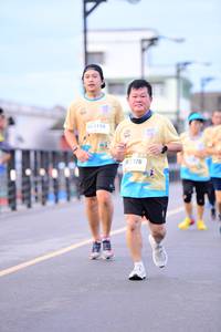 BIB: 3158, 2176
                            <button type="button" onclick="openModal(13068959)" class="btn btn-primary btn-sm float-right btn-popup" data-toggle="modal" data-target=".modal-high-quality">
                        <i class="fas fa-shopping-cart"></i> Add to Cart
                    </button>
                                            <button type="button" onclick="isThisMe(13068959, true)" class="btn btn-success btn-sm float-right btn-popup btn-isme hidden" data-toggle="tooltip" data-placement="bottom" title="นี่คือรูปของคุณใช่ไหม คลิกที่นี่เพื่อเอาเข้าอัลบั้ม">
                        <i class="fas fa-plus"></i> Add to album
                    </button>
                    <button type="button" onclick="isThisMe(13068959, false)" class="btn btn-warning btn-sm float-right btn-popup btn-isnotme hidden">
                        <i class="fas fa-ban"></i> Remove from album
                    </button>