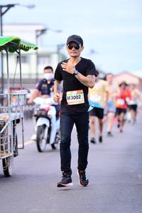 BIB: 3002
                            <button type="button" onclick="openModal(13068130)" class="btn btn-primary btn-sm float-right btn-popup" data-toggle="modal" data-target=".modal-high-quality">
                        <i class="fas fa-shopping-cart"></i> Add to Cart
                    </button>
                                            <button type="button" onclick="isThisMe(13068130, true)" class="btn btn-success btn-sm float-right btn-popup btn-isme hidden" data-toggle="tooltip" data-placement="bottom" title="นี่คือรูปของคุณใช่ไหม คลิกที่นี่เพื่อเอาเข้าอัลบั้ม">
                        <i class="fas fa-plus"></i> Add to album
                    </button>
                    <button type="button" onclick="isThisMe(13068130, false)" class="btn btn-warning btn-sm float-right btn-popup btn-isnotme hidden">
                        <i class="fas fa-ban"></i> Remove from album
                    </button>