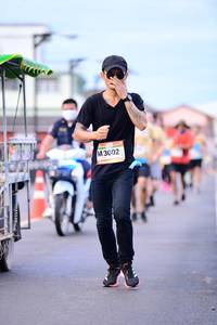 BIB: 3002
                            <button type="button" onclick="openModal(13068104)" class="btn btn-primary btn-sm float-right btn-popup" data-toggle="modal" data-target=".modal-high-quality">
                        <i class="fas fa-shopping-cart"></i> Add to Cart
                    </button>
                                            <button type="button" onclick="isThisMe(13068104, true)" class="btn btn-success btn-sm float-right btn-popup btn-isme hidden" data-toggle="tooltip" data-placement="bottom" title="นี่คือรูปของคุณใช่ไหม คลิกที่นี่เพื่อเอาเข้าอัลบั้ม">
                        <i class="fas fa-plus"></i> Add to album
                    </button>
                    <button type="button" onclick="isThisMe(13068104, false)" class="btn btn-warning btn-sm float-right btn-popup btn-isnotme hidden">
                        <i class="fas fa-ban"></i> Remove from album
                    </button>