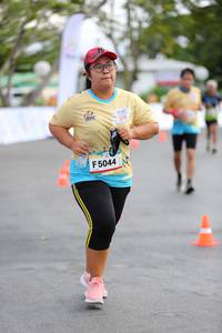 BIB: 5044
                            <button type="button" onclick="openModal(13111982)" class="btn btn-primary btn-sm float-right btn-popup" data-toggle="modal" data-target=".modal-high-quality">
                        <i class="fas fa-shopping-cart"></i> Add to Cart
                    </button>
                                            <button type="button" onclick="isThisMe(13111982, true)" class="btn btn-success btn-sm float-right btn-popup btn-isme hidden" data-toggle="tooltip" data-placement="bottom" title="นี่คือรูปของคุณใช่ไหม คลิกที่นี่เพื่อเอาเข้าอัลบั้ม">
                        <i class="fas fa-plus"></i> Add to album
                    </button>
                    <button type="button" onclick="isThisMe(13111982, false)" class="btn btn-warning btn-sm float-right btn-popup btn-isnotme hidden">
                        <i class="fas fa-ban"></i> Remove from album
                    </button>