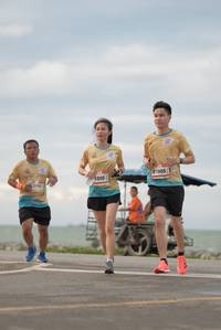 BIB: 1005, 1056, 2150
                            <button type="button" onclick="openModal(13152534)" class="btn btn-primary btn-sm float-right btn-popup" data-toggle="modal" data-target=".modal-high-quality">
                        <i class="fas fa-shopping-cart"></i> Add to Cart
                    </button>
                                            <button type="button" onclick="isThisMe(13152534, true)" class="btn btn-success btn-sm float-right btn-popup btn-isme hidden" data-toggle="tooltip" data-placement="bottom" title="นี่คือรูปของคุณใช่ไหม คลิกที่นี่เพื่อเอาเข้าอัลบั้ม">
                        <i class="fas fa-plus"></i> Add to album
                    </button>
                    <button type="button" onclick="isThisMe(13152534, false)" class="btn btn-warning btn-sm float-right btn-popup btn-isnotme hidden">
                        <i class="fas fa-ban"></i> Remove from album
                    </button>