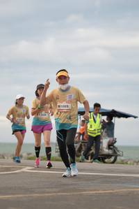 BIB: 1069, 2220
                            <button type="button" onclick="openModal(13152391)" class="btn btn-primary btn-sm float-right btn-popup" data-toggle="modal" data-target=".modal-high-quality">
                        <i class="fas fa-shopping-cart"></i> Add to Cart
                    </button>
                                            <button type="button" onclick="isThisMe(13152391, true)" class="btn btn-success btn-sm float-right btn-popup btn-isme hidden" data-toggle="tooltip" data-placement="bottom" title="นี่คือรูปของคุณใช่ไหม คลิกที่นี่เพื่อเอาเข้าอัลบั้ม">
                        <i class="fas fa-plus"></i> Add to album
                    </button>
                    <button type="button" onclick="isThisMe(13152391, false)" class="btn btn-warning btn-sm float-right btn-popup btn-isnotme hidden">
                        <i class="fas fa-ban"></i> Remove from album
                    </button>