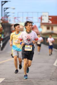 BIB: 2262
                            <button type="button" onclick="openModal(13143466)" class="btn btn-primary btn-sm float-right btn-popup" data-toggle="modal" data-target=".modal-high-quality">
                        <i class="fas fa-shopping-cart"></i> Add to Cart
                    </button>
                                            <button type="button" onclick="isThisMe(13143466, true)" class="btn btn-success btn-sm float-right btn-popup btn-isme hidden" data-toggle="tooltip" data-placement="bottom" title="นี่คือรูปของคุณใช่ไหม คลิกที่นี่เพื่อเอาเข้าอัลบั้ม">
                        <i class="fas fa-plus"></i> Add to album
                    </button>
                    <button type="button" onclick="isThisMe(13143466, false)" class="btn btn-warning btn-sm float-right btn-popup btn-isnotme hidden">
                        <i class="fas fa-ban"></i> Remove from album
                    </button>