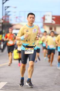 BIB: 2100
                            <button type="button" onclick="openModal(13143535)" class="btn btn-primary btn-sm float-right btn-popup" data-toggle="modal" data-target=".modal-high-quality">
                        <i class="fas fa-shopping-cart"></i> Add to Cart
                    </button>
                                            <button type="button" onclick="isThisMe(13143535, true)" class="btn btn-success btn-sm float-right btn-popup btn-isme hidden" data-toggle="tooltip" data-placement="bottom" title="นี่คือรูปของคุณใช่ไหม คลิกที่นี่เพื่อเอาเข้าอัลบั้ม">
                        <i class="fas fa-plus"></i> Add to album
                    </button>
                    <button type="button" onclick="isThisMe(13143535, false)" class="btn btn-warning btn-sm float-right btn-popup btn-isnotme hidden">
                        <i class="fas fa-ban"></i> Remove from album
                    </button>