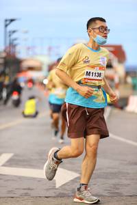 BIB: 1138
                            <button type="button" onclick="openModal(13143416)" class="btn btn-primary btn-sm float-right btn-popup" data-toggle="modal" data-target=".modal-high-quality">
                        <i class="fas fa-shopping-cart"></i> Add to Cart
                    </button>
                                            <button type="button" onclick="isThisMe(13143416, true)" class="btn btn-success btn-sm float-right btn-popup btn-isme hidden" data-toggle="tooltip" data-placement="bottom" title="นี่คือรูปของคุณใช่ไหม คลิกที่นี่เพื่อเอาเข้าอัลบั้ม">
                        <i class="fas fa-plus"></i> Add to album
                    </button>
                    <button type="button" onclick="isThisMe(13143416, false)" class="btn btn-warning btn-sm float-right btn-popup btn-isnotme hidden">
                        <i class="fas fa-ban"></i> Remove from album
                    </button>