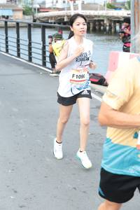 BIB: 1096
                            <button type="button" onclick="openModal(13104299)" class="btn btn-primary btn-sm float-right btn-popup" data-toggle="modal" data-target=".modal-high-quality">
                        <i class="fas fa-shopping-cart"></i> Add to Cart
                    </button>
                                            <button type="button" onclick="isThisMe(13104299, true)" class="btn btn-success btn-sm float-right btn-popup btn-isme hidden" data-toggle="tooltip" data-placement="bottom" title="นี่คือรูปของคุณใช่ไหม คลิกที่นี่เพื่อเอาเข้าอัลบั้ม">
                        <i class="fas fa-plus"></i> Add to album
                    </button>
                    <button type="button" onclick="isThisMe(13104299, false)" class="btn btn-warning btn-sm float-right btn-popup btn-isnotme hidden">
                        <i class="fas fa-ban"></i> Remove from album
                    </button>