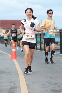 BIB: 1063, 1316
                            <button type="button" onclick="openModal(13120794)" class="btn btn-primary btn-sm float-right btn-popup" data-toggle="modal" data-target=".modal-high-quality">
                        <i class="fas fa-shopping-cart"></i> Add to Cart
                    </button>
                                            <button type="button" onclick="isThisMe(13120794, true)" class="btn btn-success btn-sm float-right btn-popup btn-isme hidden" data-toggle="tooltip" data-placement="bottom" title="นี่คือรูปของคุณใช่ไหม คลิกที่นี่เพื่อเอาเข้าอัลบั้ม">
                        <i class="fas fa-plus"></i> Add to album
                    </button>
                    <button type="button" onclick="isThisMe(13120794, false)" class="btn btn-warning btn-sm float-right btn-popup btn-isnotme hidden">
                        <i class="fas fa-ban"></i> Remove from album
                    </button>