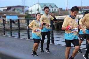 BIB: 1358, 1048
                            <button type="button" onclick="openModal(13106832)" class="btn btn-primary btn-sm float-right btn-popup" data-toggle="modal" data-target=".modal-high-quality">
                        <i class="fas fa-shopping-cart"></i> Add to Cart
                    </button>
                                            <button type="button" onclick="isThisMe(13106832, true)" class="btn btn-success btn-sm float-right btn-popup btn-isme hidden" data-toggle="tooltip" data-placement="bottom" title="นี่คือรูปของคุณใช่ไหม คลิกที่นี่เพื่อเอาเข้าอัลบั้ม">
                        <i class="fas fa-plus"></i> Add to album
                    </button>
                    <button type="button" onclick="isThisMe(13106832, false)" class="btn btn-warning btn-sm float-right btn-popup btn-isnotme hidden">
                        <i class="fas fa-ban"></i> Remove from album
                    </button>