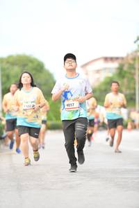 BIB: 502, 4017
                            <button type="button" onclick="openModal(13065858)" class="btn btn-primary btn-sm float-right btn-popup" data-toggle="modal" data-target=".modal-high-quality">
                        <i class="fas fa-shopping-cart"></i> Add to Cart
                    </button>
                                            <button type="button" onclick="isThisMe(13065858, true)" class="btn btn-success btn-sm float-right btn-popup btn-isme hidden" data-toggle="tooltip" data-placement="bottom" title="นี่คือรูปของคุณใช่ไหม คลิกที่นี่เพื่อเอาเข้าอัลบั้ม">
                        <i class="fas fa-plus"></i> Add to album
                    </button>
                    <button type="button" onclick="isThisMe(13065858, false)" class="btn btn-warning btn-sm float-right btn-popup btn-isnotme hidden">
                        <i class="fas fa-ban"></i> Remove from album
                    </button>